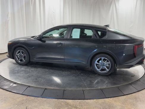 Certified 2025 Kia K4 LXS image 6