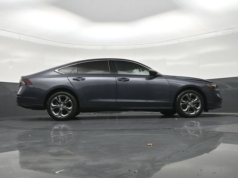 Used 2023 Honda Accord EX image 26