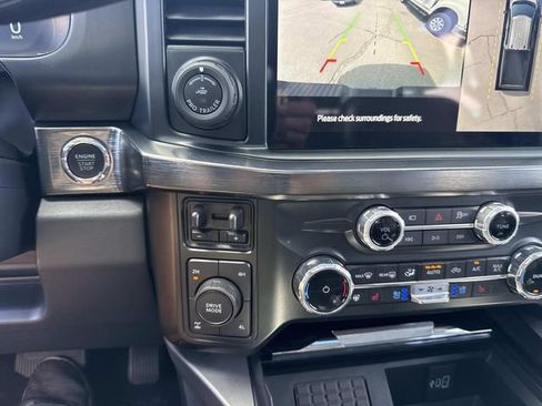 Used 2025 Ford F250 Lariat w/ Lariat Ultimate Package AWD/4WD image 25