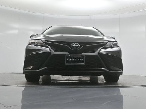 Used 2022 Toyota Camry SE FWD image 44