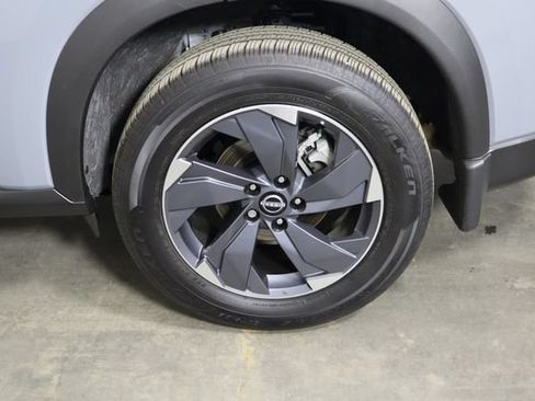 Used 2026 Nissan Rogue SV FWD image 42