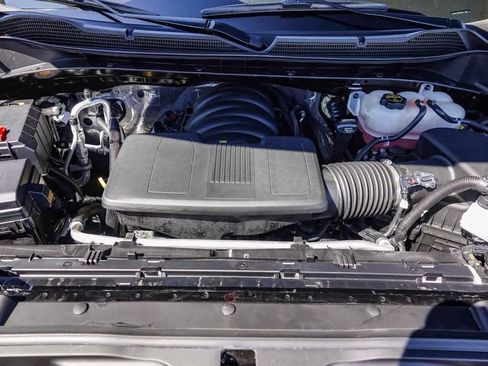 Used 2025 Chevrolet Silverado 1500 Custom Trail Boss w/ Dark Appearance Package image 26