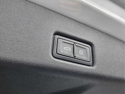 Used 2025 Audi Q5 Premium Plus AWD/4WD image 19