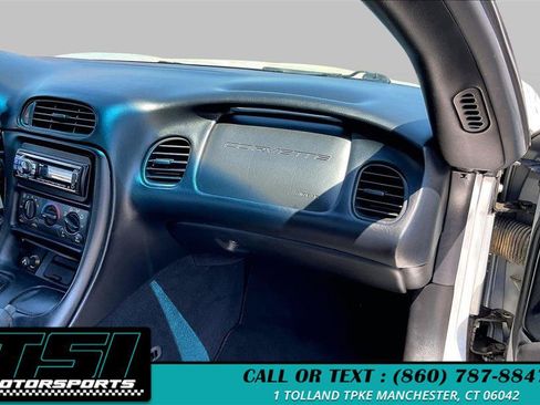 Used 2000 Chevrolet Corvette Convertible RWD image 15
