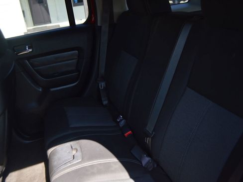 Used 2010 HUMMER H3 image 19