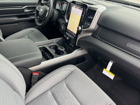 New 2026 RAM 1500 4x4 Crew Cab image 14