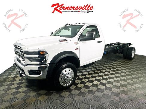 New 2026 RAM 5500 Tradesman w/ Chrome Appearance Group image 3