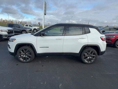 New 2026 Jeep Compass Limited image 8