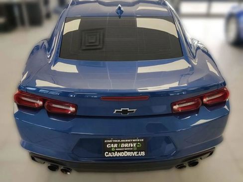 Used 2022 Chevrolet Camaro LT w/ Technology Package image 6