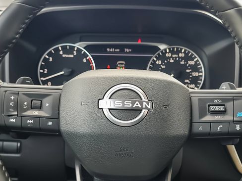 Used 2025 Nissan Rogue SV FWD image 19