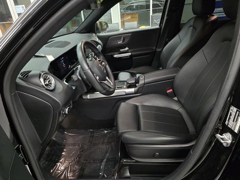 Used 2021 Mercedes-Benz GLB 250 image 16