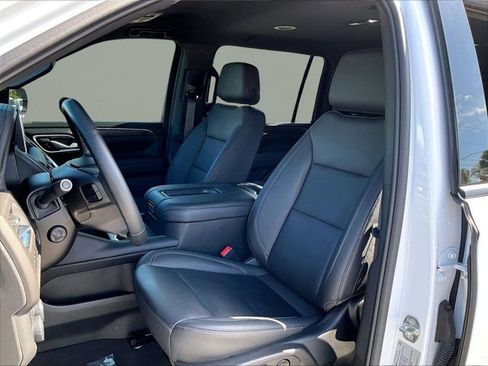 Used 2024 Chevrolet Suburban Z71 w/ Luxury Package image 25