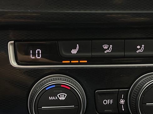 Used 2016 Volkswagen GTI Autobahn FWD image 6