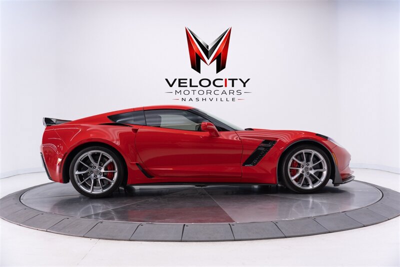 Used 2018 Chevrolet Corvette Z06 RWD image 5