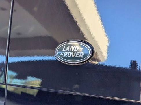 Used 2023 Land Rover Defender 110 image 8