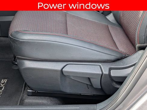 Used 2025 Nissan Kicks SR w/ SR Premium Package AWD/4WD image 19