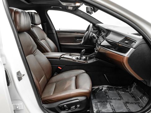 Used 2014 BMW 550i Sedan RWD image 26