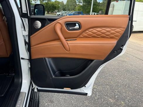 Used 2023 INFINITI QX80 Sensory w/ Cargo Package RWD image 12