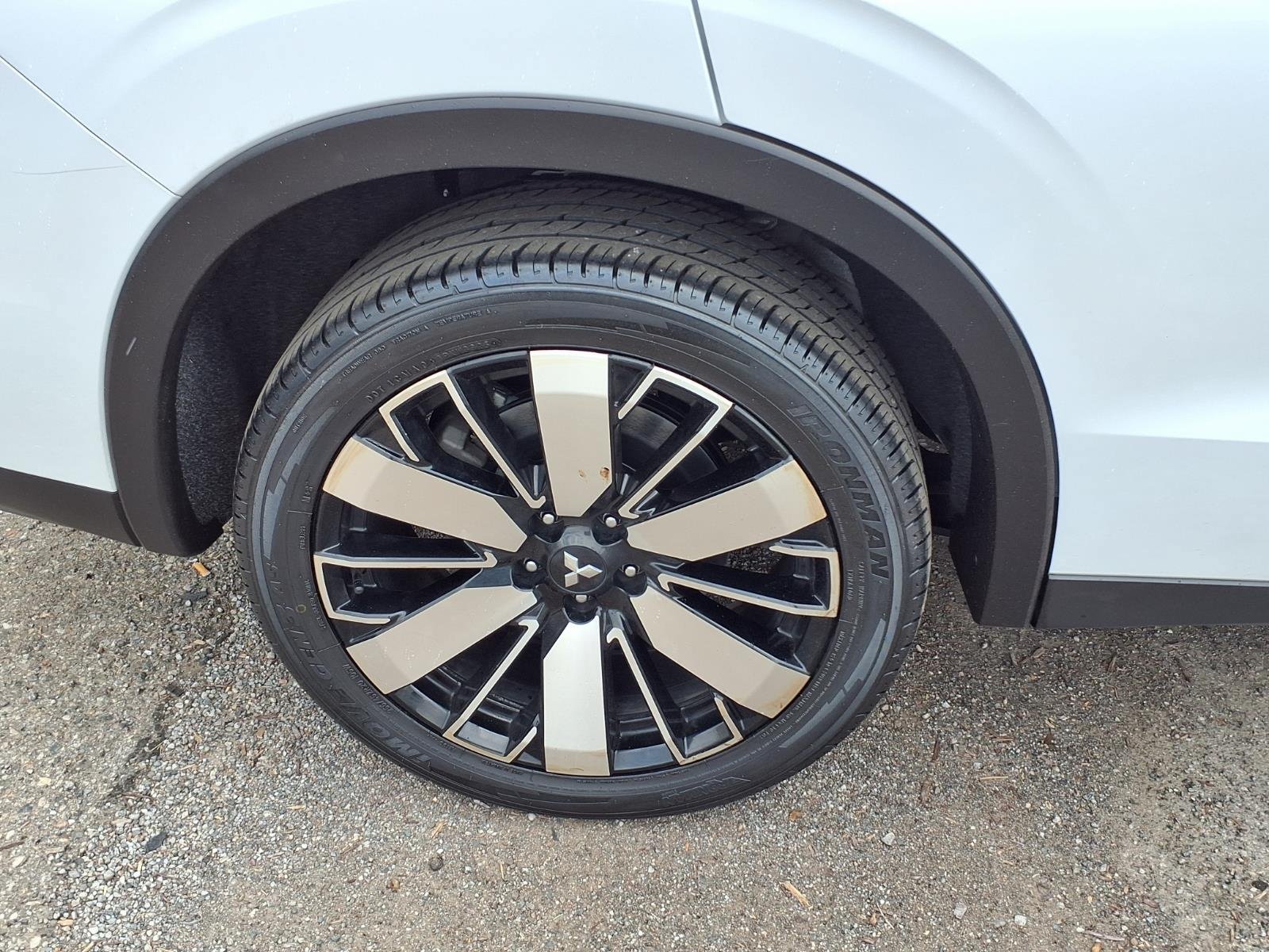 Used 2025 Mitsubishi Outlander SE AWD/4WD image 28