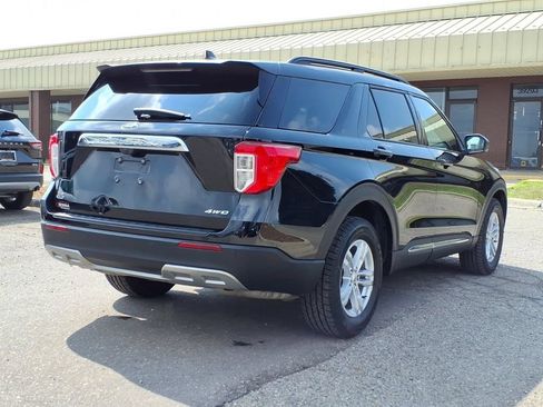 Certified 2023 Ford Explorer XLT w/ Equipment Group 202A AWD/4WD image 5