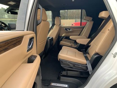 Used 2024 Chevrolet Tahoe Premier image 17