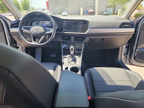 Used 2023 Volkswagen Jetta SE FWD image 20