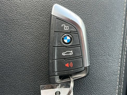 Used 2021 BMW 330i xDrive Sedan w/ Premium Package AWD/4WD image 28