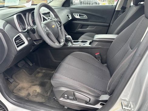 Used 2015 Chevrolet Equinox LS image 9