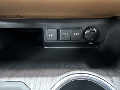 Used 2021 Toyota Highlander Platinum image 26