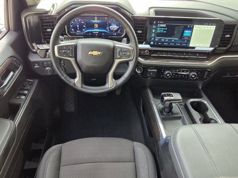 Used 2025 Chevrolet Silverado 1500 LT w/ Z71 Off-Road Package AWD/4WD image 16