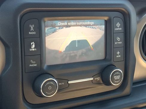 Used 2020 Jeep Wrangler Sport image 21