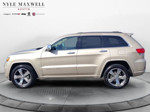 Used 2015 Jeep Grand Cherokee Overland w/ Trailer Tow Group IV image 13