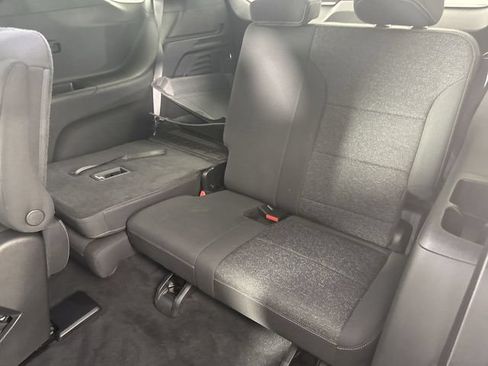 Used 2024 Chevrolet Traverse LT w/ LPO, Floor Liner Package FWD image 23