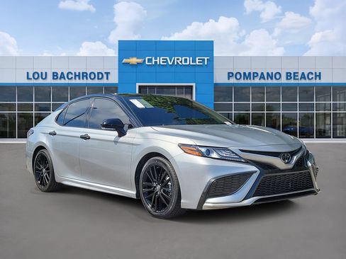 Used 2023 Toyota Camry XSE FWD image 1
