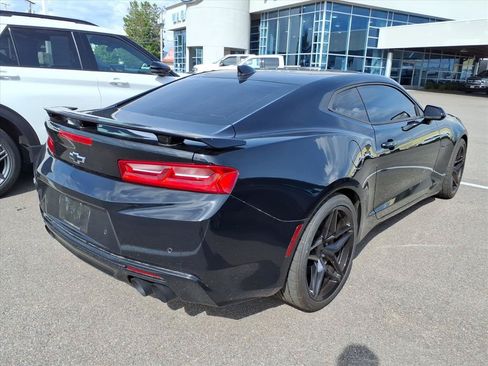Used 2016 Chevrolet Camaro SS RWD image 4