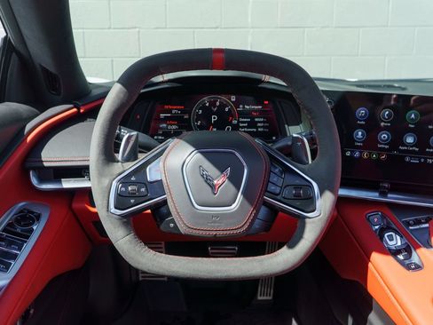Used 2023 Chevrolet Corvette Stingray Premium Conv w/ Z51 Performance Package RWD image 23