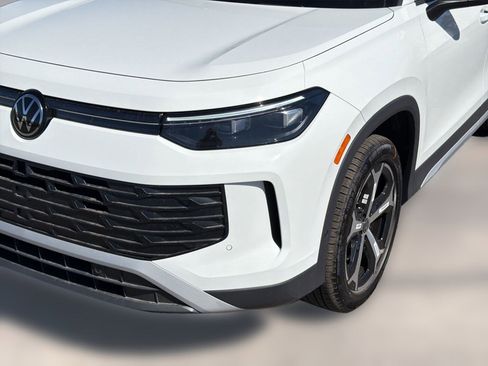 New 2026 Volkswagen Tiguan SE AWD/4WD image 11