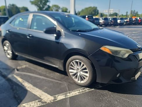 Used 2014 Toyota Corolla LE FWD image 1
