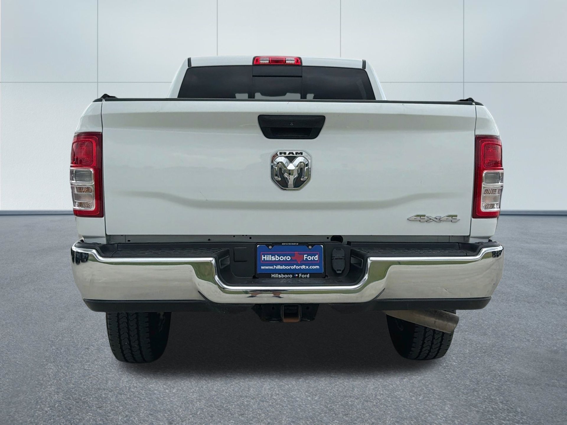 Used 2024 RAM 2500 Tradesman w/ Chrome Appearance Group AWD/4WD image 6