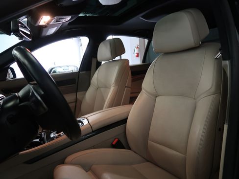 Used 2015 BMW 740i RWD image 12
