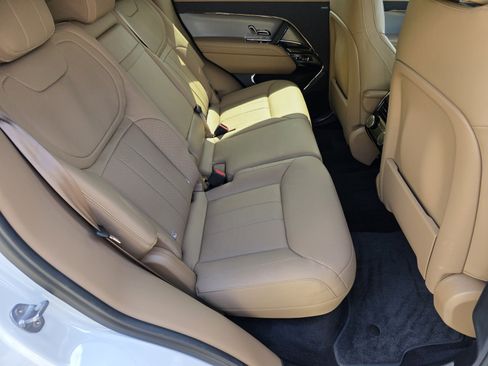 Certified 2023 Land Rover Range Rover Sport SE AWD/4WD image 5