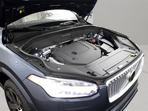 New 2025 Volvo XC90 B6 Plus w/ Protection Package Premier image 19