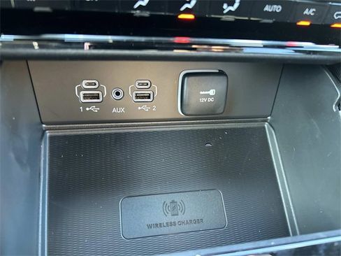 New 2025 Jeep Grand Cherokee Laredo image 11