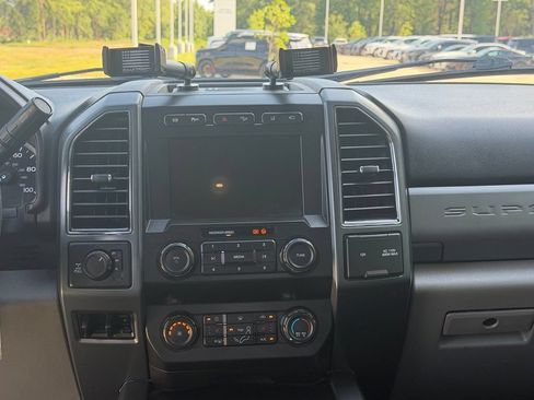 Used 2020 Ford F250 XLT w/ XLT Premium Package AWD/4WD image 34