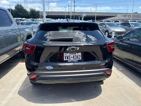 Used 2025 Chevrolet Trax RS w/ Driver Confidence Package FWD image 5