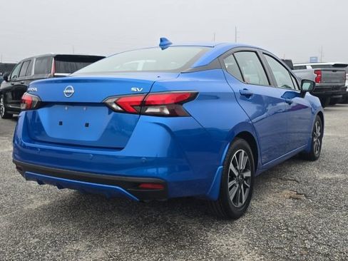 Used 2024 Nissan Versa SV w/ Trunk Package image 5