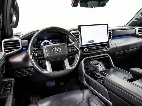 Used 2024 Toyota Sequoia Platinum AWD/4WD image 5