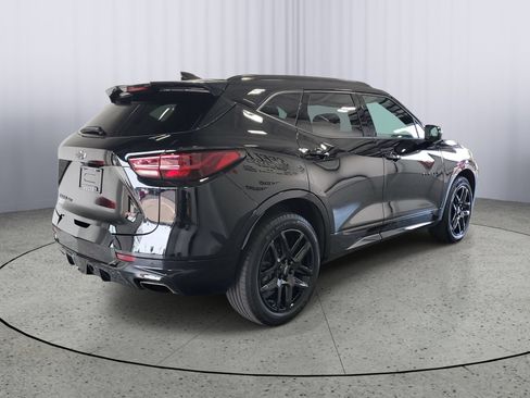 Used 2025 Chevrolet Blazer RS w/ Driver Confidence II Package AWD/4WD image 4