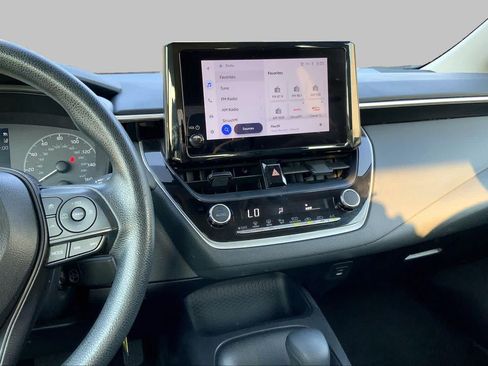 Used 2025 Toyota Corolla LE FWD image 7