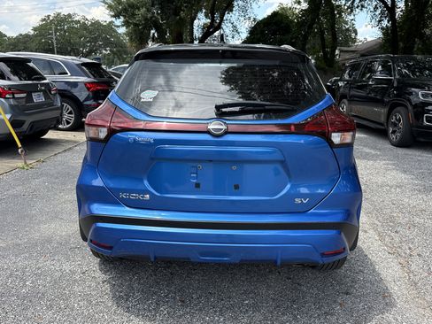 Used 2023 Nissan Kicks SV FWD image 4